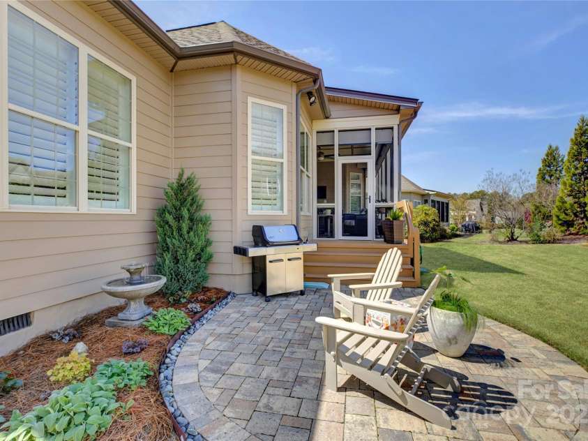 14830 Creeks Edge Drive, Charlotte, NC 28278.  MLS# CAR4226711, YatesRealty ID 8575. 