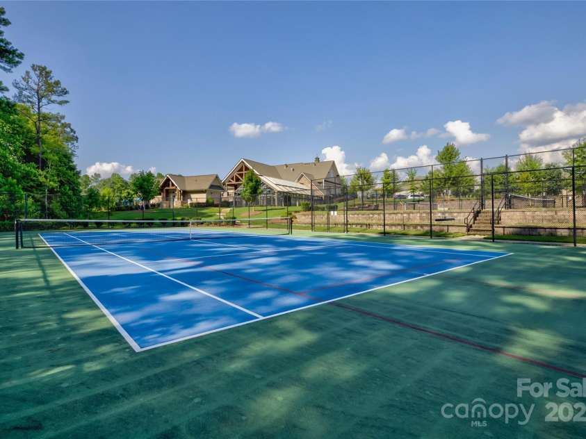 14830 Creeks Edge Drive, Charlotte, NC 28278.  MLS# CAR4226711, YatesRealty ID 8575. Tennis and Pickle ball courts
