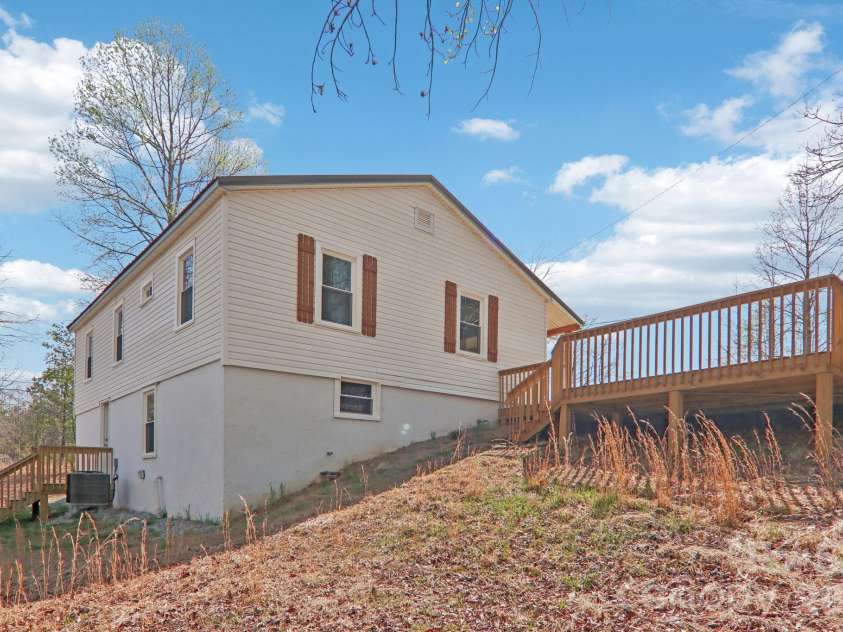 5192 Ralph Winchester Road, Lenoir, NC 28645.  MLS# CAR4349337, YatesRealty ID 8576. 