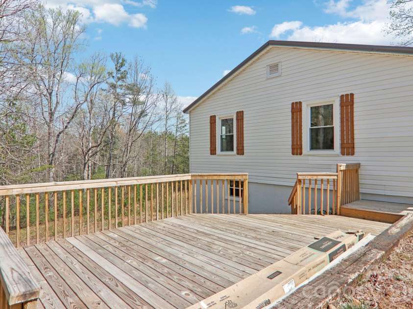 5192 Ralph Winchester Road, Lenoir, NC 28645.  MLS# CAR4349337, YatesRealty ID 8576. 