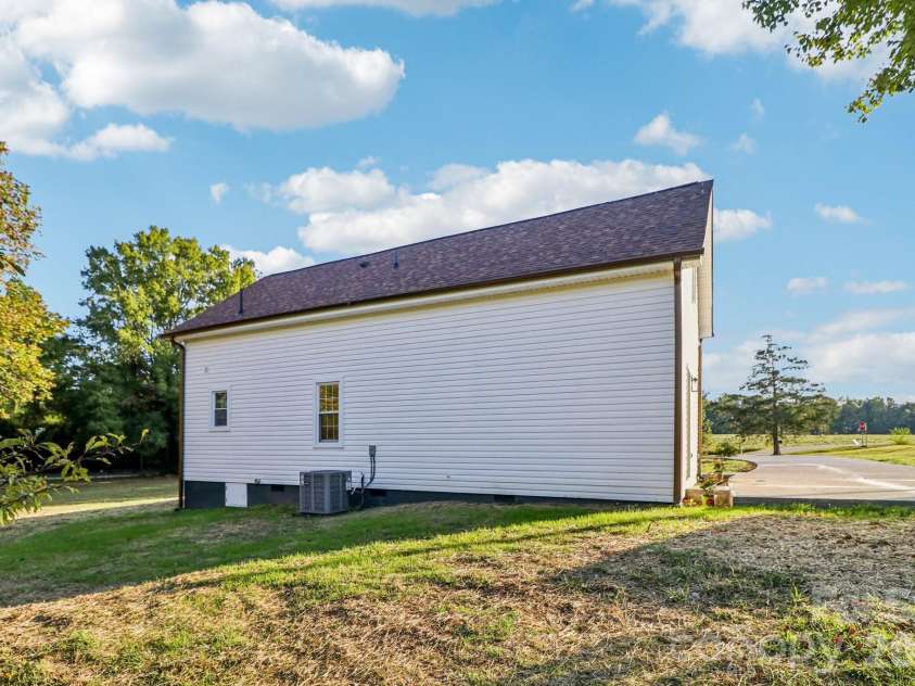 4409 Pleasant Road, Lancaster, SC 29720.  MLS# CAR4309140, YatesRealty ID 8577. 