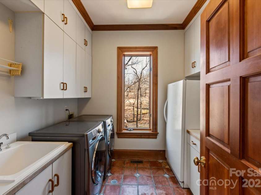 2700 River Ridge Place, Fort Mill, SC 29708.  MLS# CAR4220030, YatesRealty ID 8579. Laundry Room main level