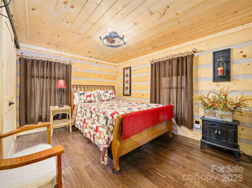 34 McCurry Road, Burnsville, NC 28714.  MLS# CAR4329925, YatesRealty ID 8579. 