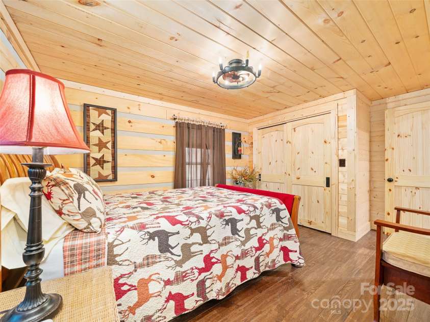 34 McCurry Road, Burnsville, NC 28714.  MLS# CAR4329925, YatesRealty ID 8579. 