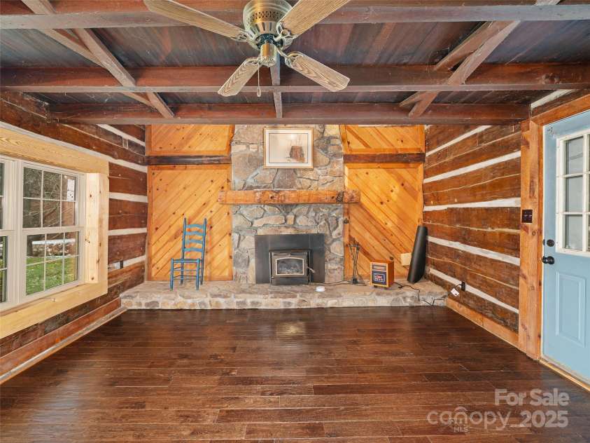 34 McCurry Road, Burnsville, NC 28714.  MLS# CAR4329925, YatesRealty ID 8579. 