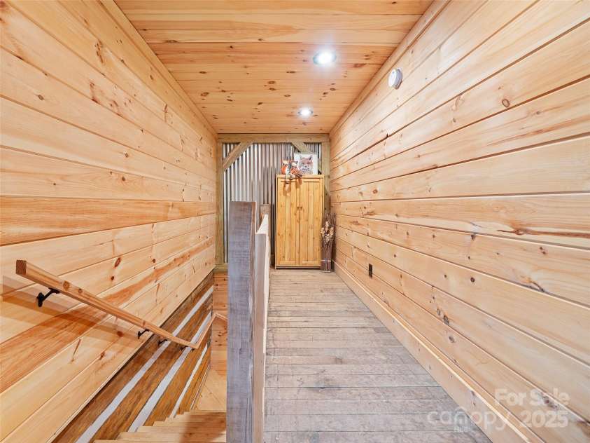 34 McCurry Road, Burnsville, NC 28714.  MLS# CAR4329925, YatesRealty ID 8579. 