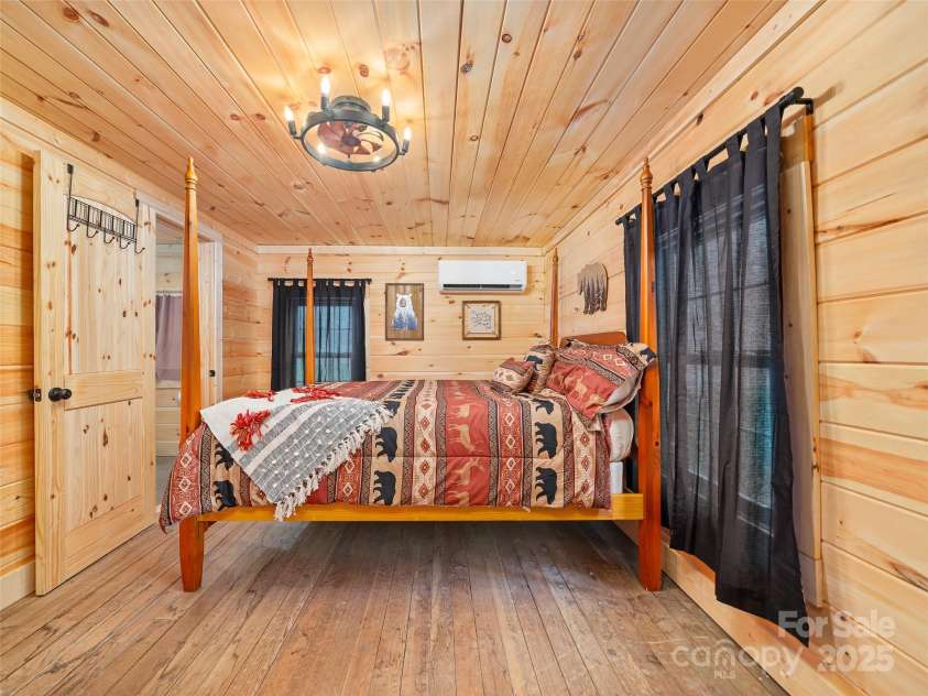 34 McCurry Road, Burnsville, NC 28714.  MLS# CAR4329925, YatesRealty ID 8579. 