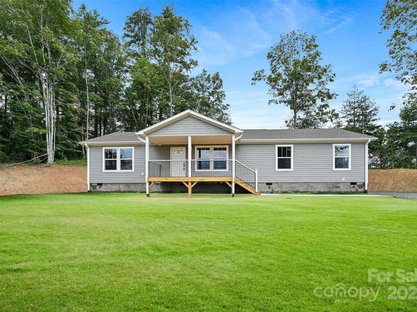290 Appalachian Way, Mars Hill, NC 28754.  MLS# CAR4284149, YatesRealty ID 858. 