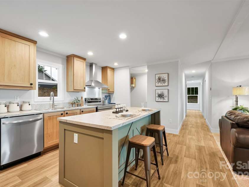 290 Appalachian Way, Mars Hill, NC 28754.  MLS# CAR4284149, YatesRealty ID 858. 