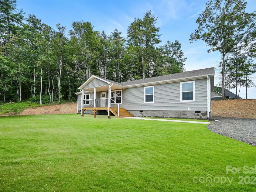 290 Appalachian Way, Mars Hill, NC 28754.  MLS# CAR4284149, YatesRealty ID 858. 