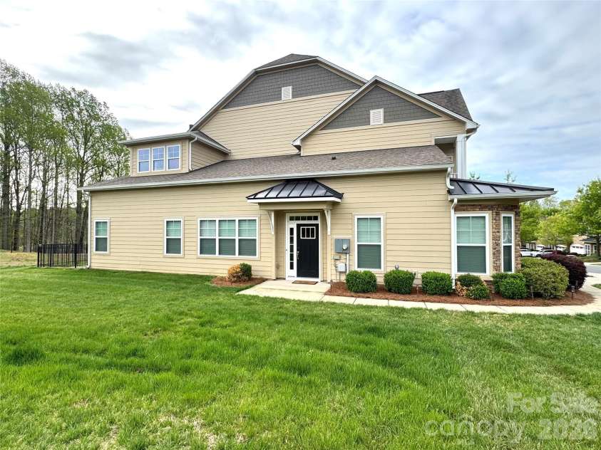 4194 La Crema Drive, Charlotte, NC 28214.  MLS# CAR4363683, YatesRealty ID 8581. 