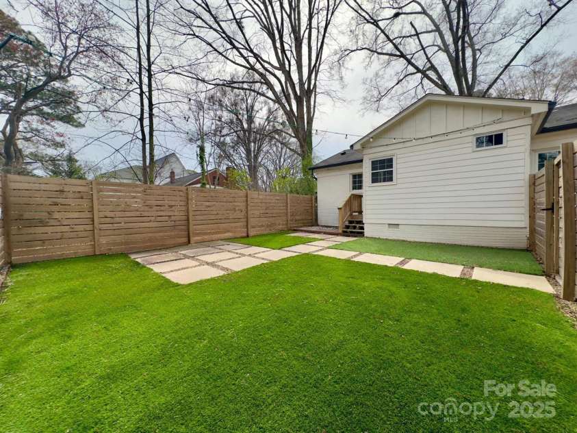 4329 Castleton Road, Charlotte, NC 28211.  MLS# CAR4235834, YatesRealty ID 8583. 