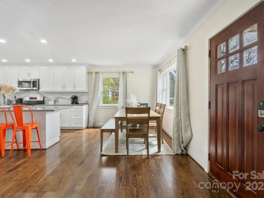 4329 Castleton Road, Charlotte, NC 28211.  MLS# CAR4235834, YatesRealty ID 8583. 