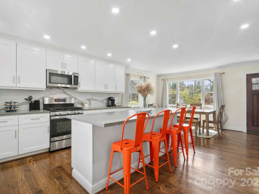 4329 Castleton Road, Charlotte, NC 28211.  MLS# CAR4235834, YatesRealty ID 8583. 