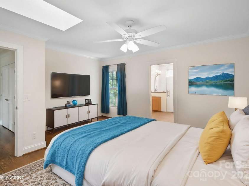 4329 Castleton Road, Charlotte, NC 28211.  MLS# CAR4235834, YatesRealty ID 8583. 