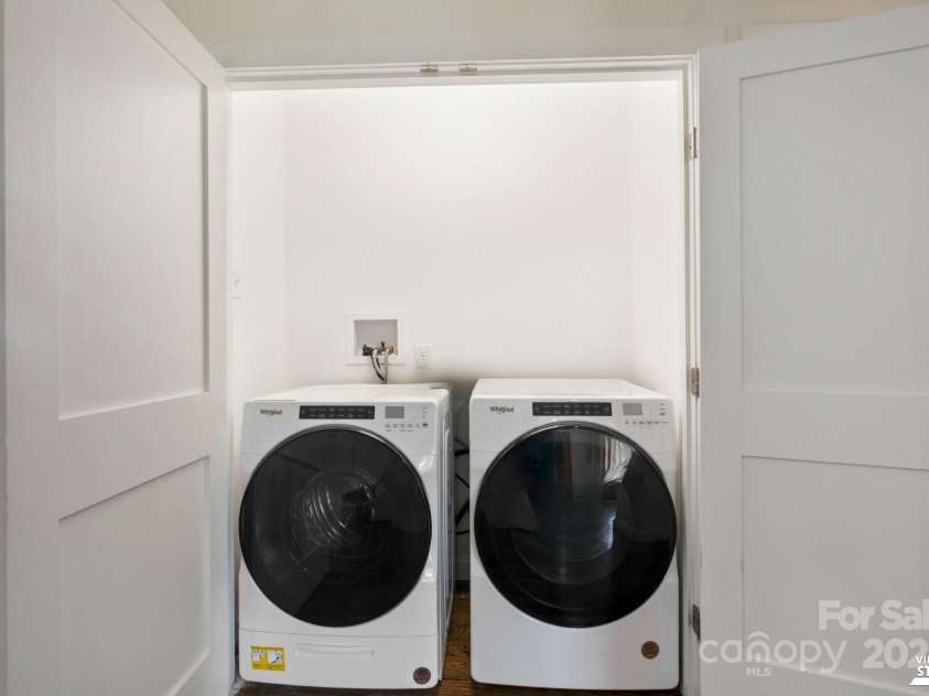 4329 Castleton Road, Charlotte, NC 28211.  MLS# CAR4235834, YatesRealty ID 8583. 