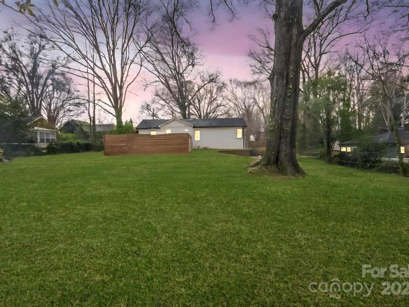 4329 Castleton Road, Charlotte, NC 28211.  MLS# CAR4235834, YatesRealty ID 8583. 