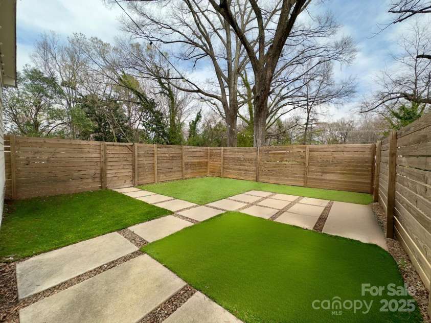 4329 Castleton Road, Charlotte, NC 28211.  MLS# CAR4235834, YatesRealty ID 8583. 