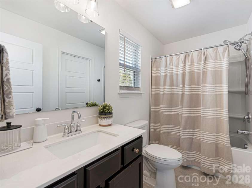 966 Scotch Meadows Loop, Monroe, NC 28110.  MLS# CAR4365046, YatesRealty ID 8583. En-Suite Bath 3!