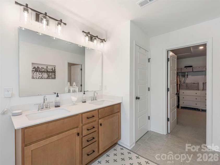 966 Scotch Meadows Loop, Monroe, NC 28110.  MLS# CAR4365046, YatesRealty ID 8583. Primary Bath!