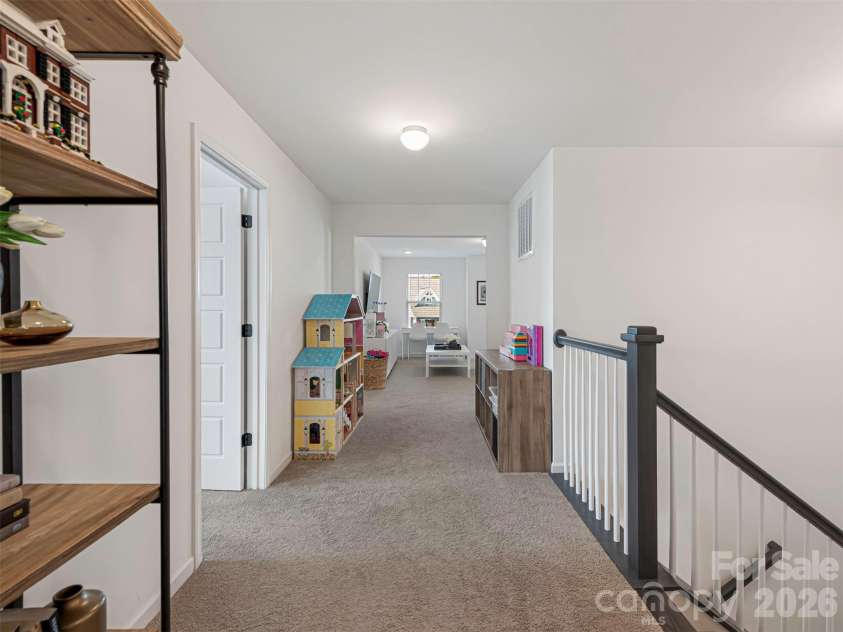 966 Scotch Meadows Loop, Monroe, NC 28110.  MLS# CAR4365046, YatesRealty ID 8583. Upper Level Open Area!
