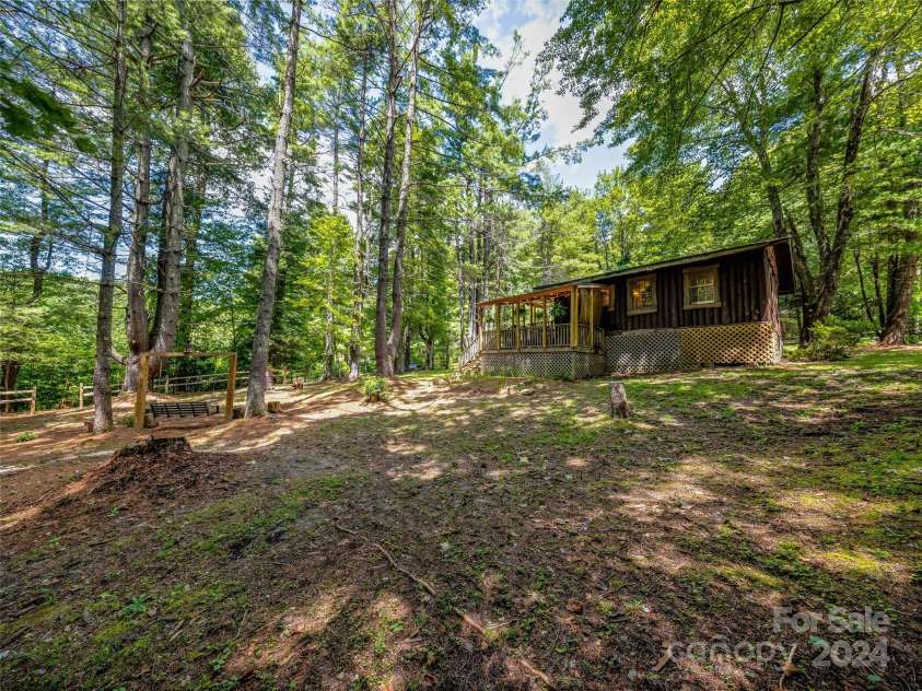 685 Shumont Road, Black Mountain, NC 28711.  MLS# CAR4174454, YatesRealty ID 8584. 