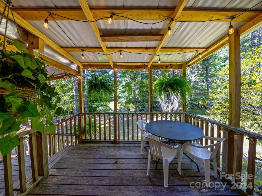 685 Shumont Road, Black Mountain, NC 28711.  MLS# CAR4174454, YatesRealty ID 8584. 