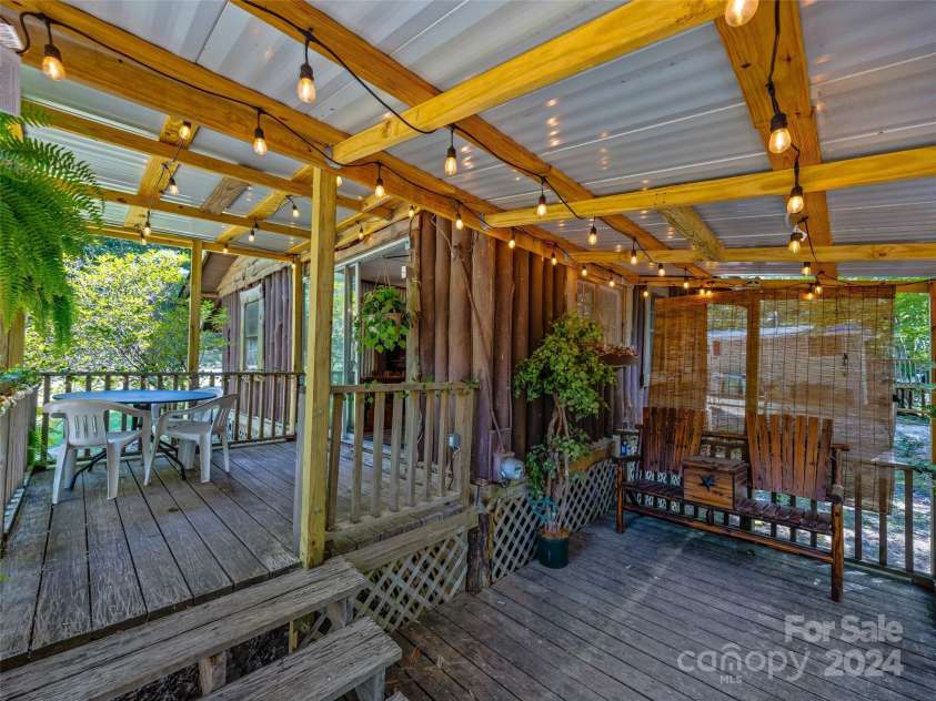 685 Shumont Road, Black Mountain, NC 28711.  MLS# CAR4174454, YatesRealty ID 8584. 