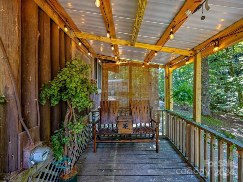 685 Shumont Road, Black Mountain, NC 28711.  MLS# CAR4174454, YatesRealty ID 8584. 