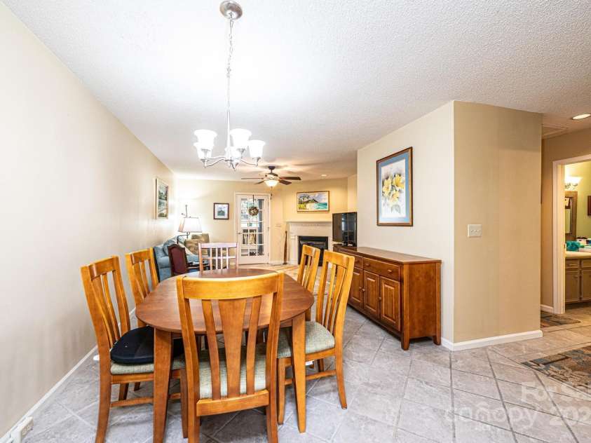 749 21st Avenue, Hickory, NC 28601.  MLS# CAR4217315, YatesRealty ID 8586. Tiled floors throughout this townhouse, with exception of the bedrooms