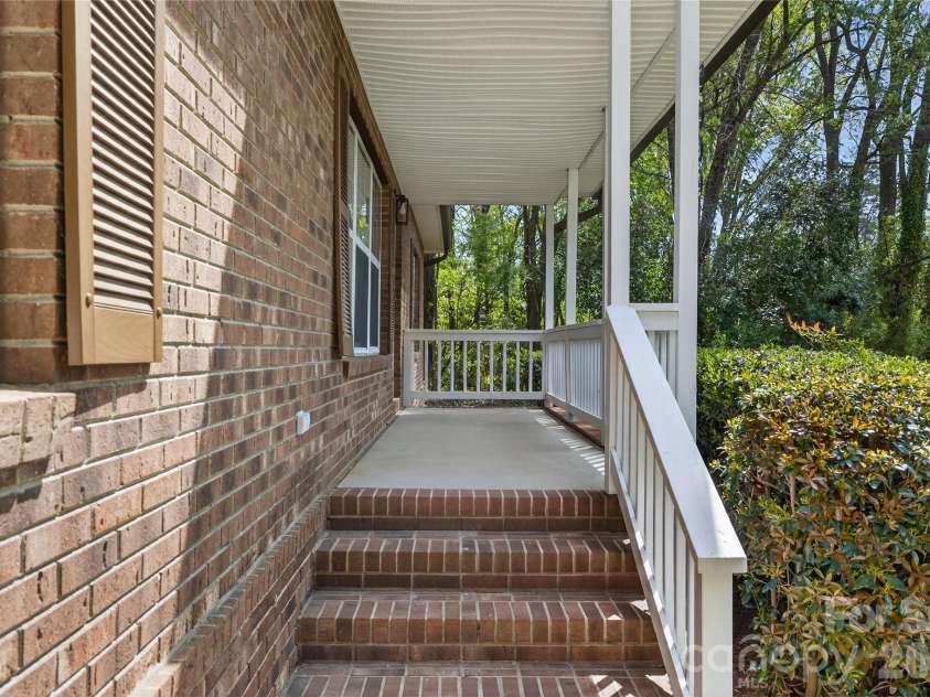5000 Kerr Lane, Charlotte, NC 28216.  MLS# CAR4365739, YatesRealty ID 8587. 