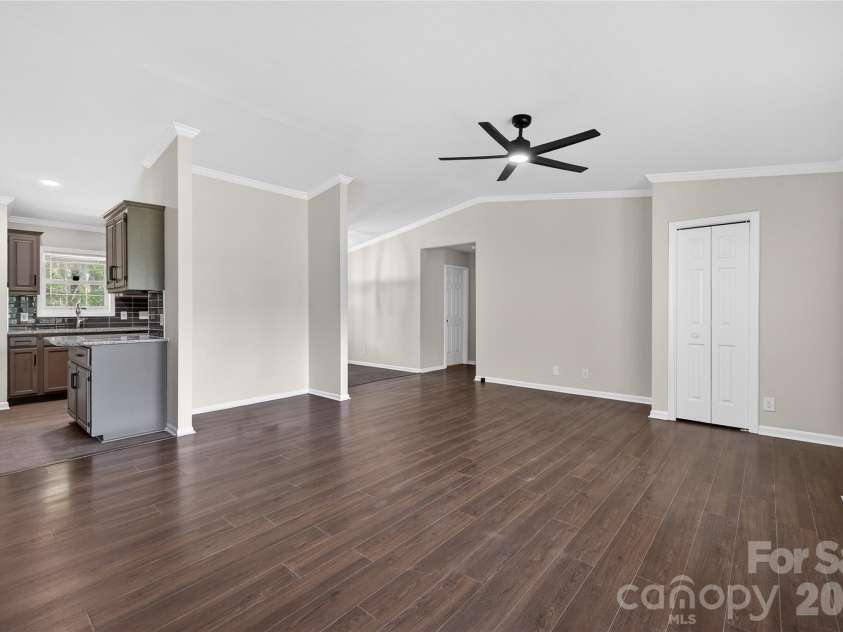 5000 Kerr Lane, Charlotte, NC 28216.  MLS# CAR4365739, YatesRealty ID 8587. 