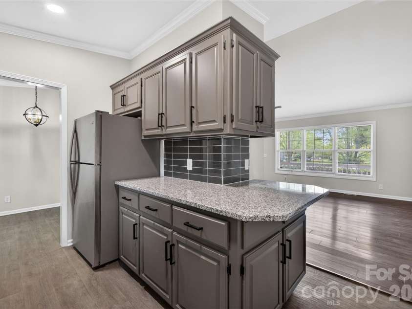 5000 Kerr Lane, Charlotte, NC 28216.  MLS# CAR4365739, YatesRealty ID 8587. 