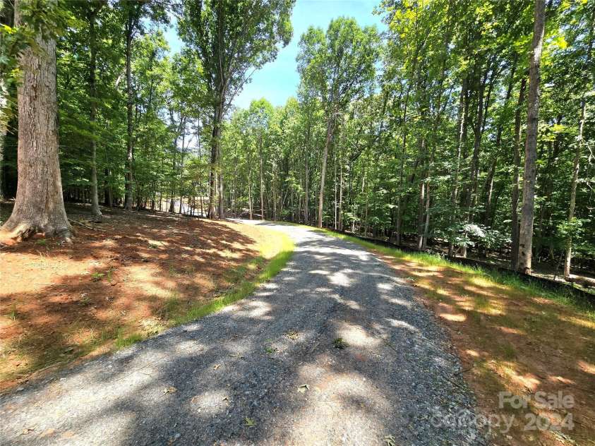 135 Hilltop Street, Morganton, NC 28655.  MLS# CAR4146614, YatesRealty ID 859. 