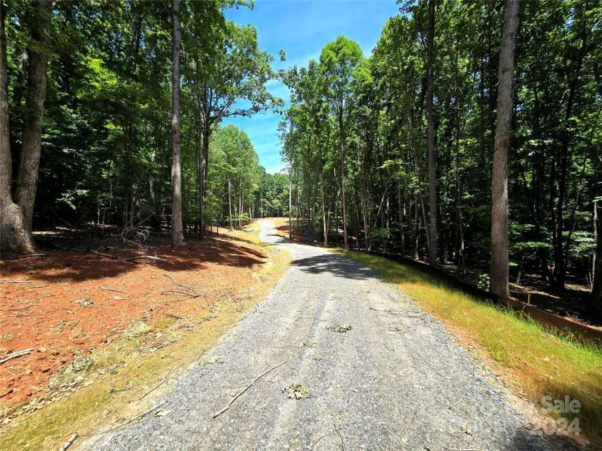 135 Hilltop Street, Morganton, NC 28655.  MLS# CAR4146614, YatesRealty ID 859. 