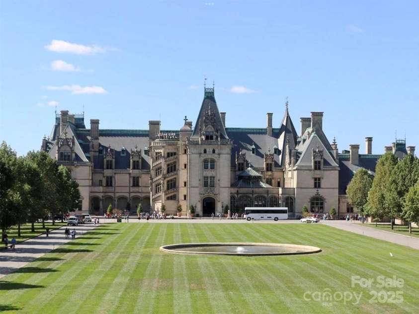 135 Fox Run Boulevard, Lake Lure, NC 28746.  MLS# CAR4226040, YatesRealty ID 8591. The Biltmore is a great day tripj