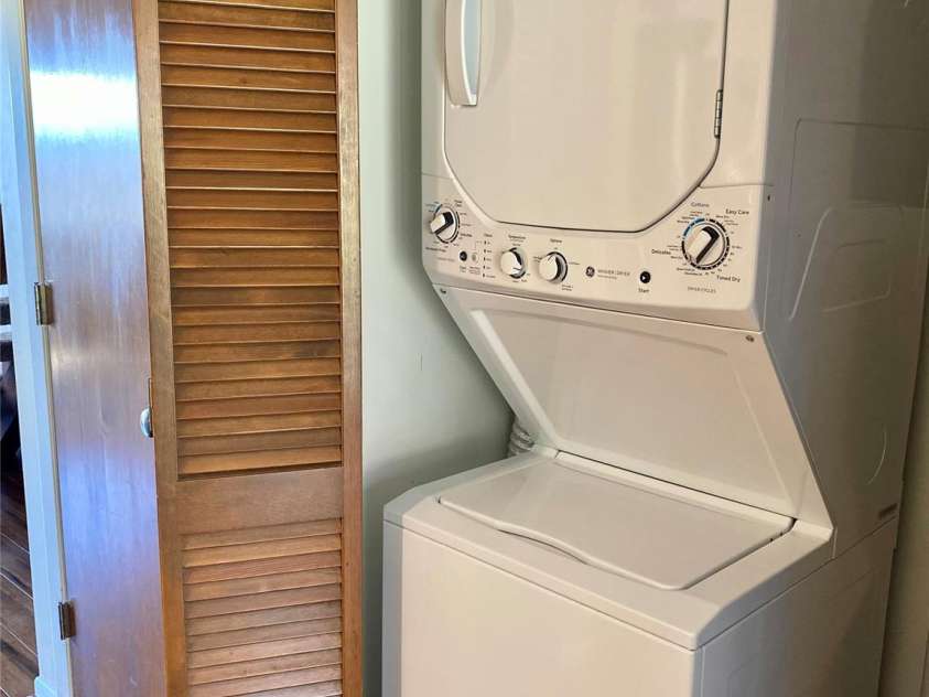 135 Fox Run Boulevard, Lake Lure, NC 28746.  MLS# CAR4226040, YatesRealty ID 8591. Washer and dryer in unit furnished