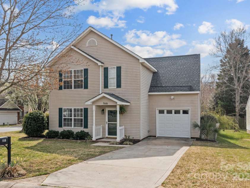166 Chere Helen Drive, Mooresville, NC 28115.  MLS# CAR4232685, YatesRealty ID 8592. 