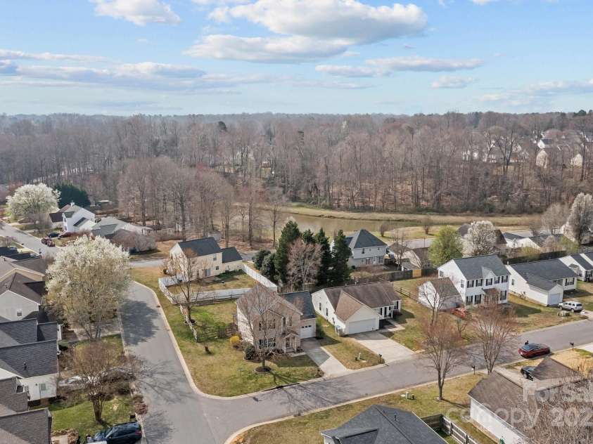 166 Chere Helen Drive, Mooresville, NC 28115.  MLS# CAR4232685, YatesRealty ID 8592. 
