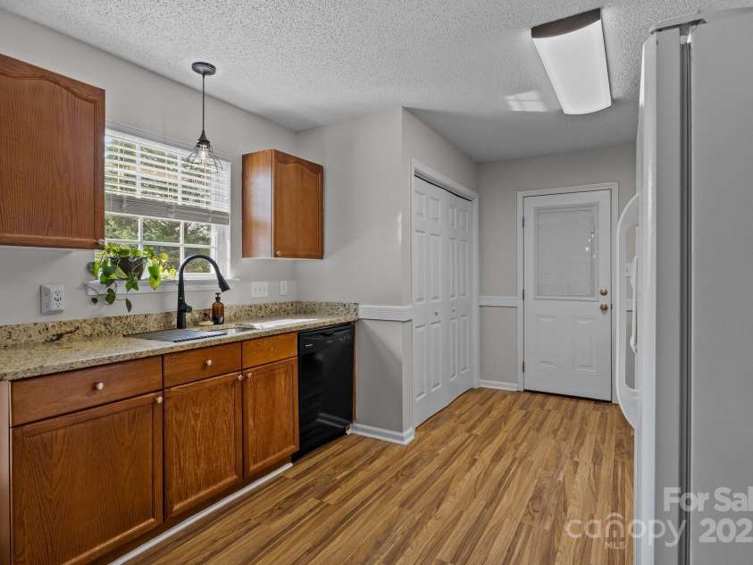166 Chere Helen Drive, Mooresville, NC 28115.  MLS# CAR4232685, YatesRealty ID 8592. 
