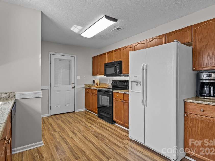 166 Chere Helen Drive, Mooresville, NC 28115.  MLS# CAR4232685, YatesRealty ID 8592. 