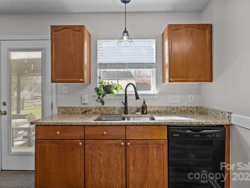 166 Chere Helen Drive, Mooresville, NC 28115.  MLS# CAR4232685, YatesRealty ID 8592. 
