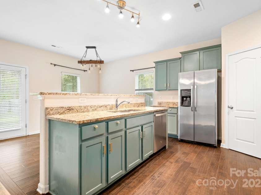 9230 Avery Meadows Drive, Charlotte, NC 28216.  MLS# CAR4241146, YatesRealty ID 8595. 