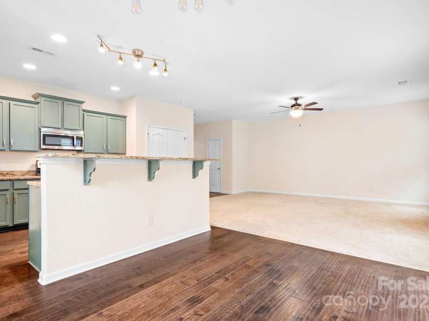 9230 Avery Meadows Drive, Charlotte, NC 28216.  MLS# CAR4241146, YatesRealty ID 8595. 