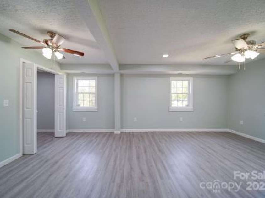 600 Burns Street, Wadesboro, NC 28170.  MLS# CAR4248339, YatesRealty ID 8596. 