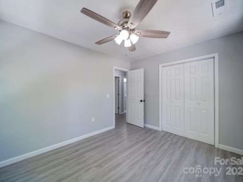 600 Burns Street, Wadesboro, NC 28170.  MLS# CAR4248339, YatesRealty ID 8596. 