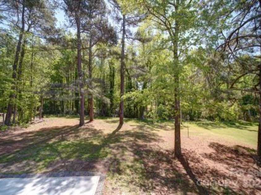 600 Burns Street, Wadesboro, NC 28170.  MLS# CAR4248339, YatesRealty ID 8596. 