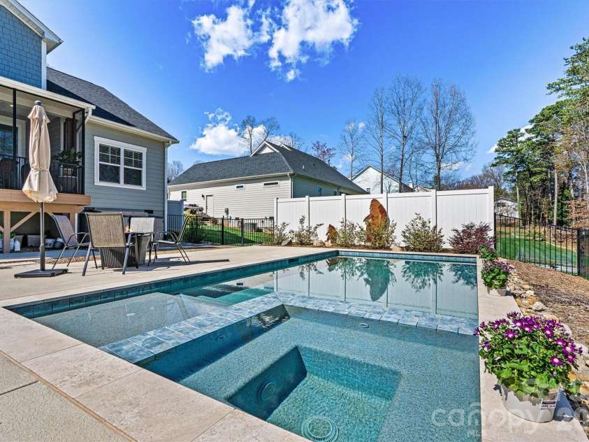 4970 Surfwood Drive, Sherrills Ford, NC 28673.  MLS# CAR4363539, YatesRealty ID 8597. 