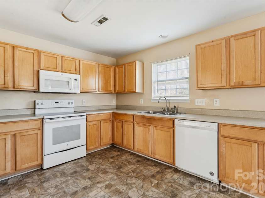 781 Plateau Court, Rock Hill, SC 29730.  MLS# CAR4360888, YatesRealty ID 8598. 