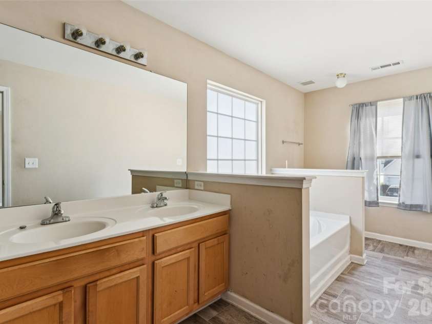 781 Plateau Court, Rock Hill, SC 29730.  MLS# CAR4360888, YatesRealty ID 8598. 